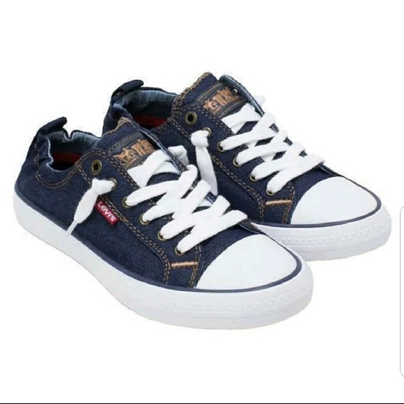 levi's shoes price